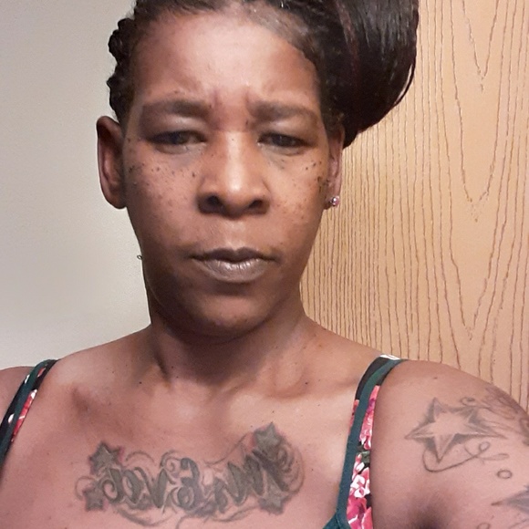 Meet your Posher, Eva - Picture 1 of 1